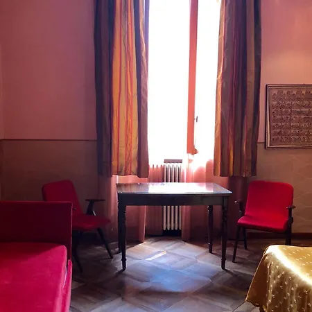 Saluzzo Paesana 1718 Bed & Breakfast 2*